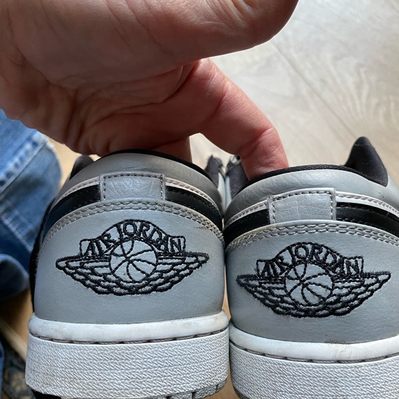 Nike Air Jordan 1 - Picture 3 of 4